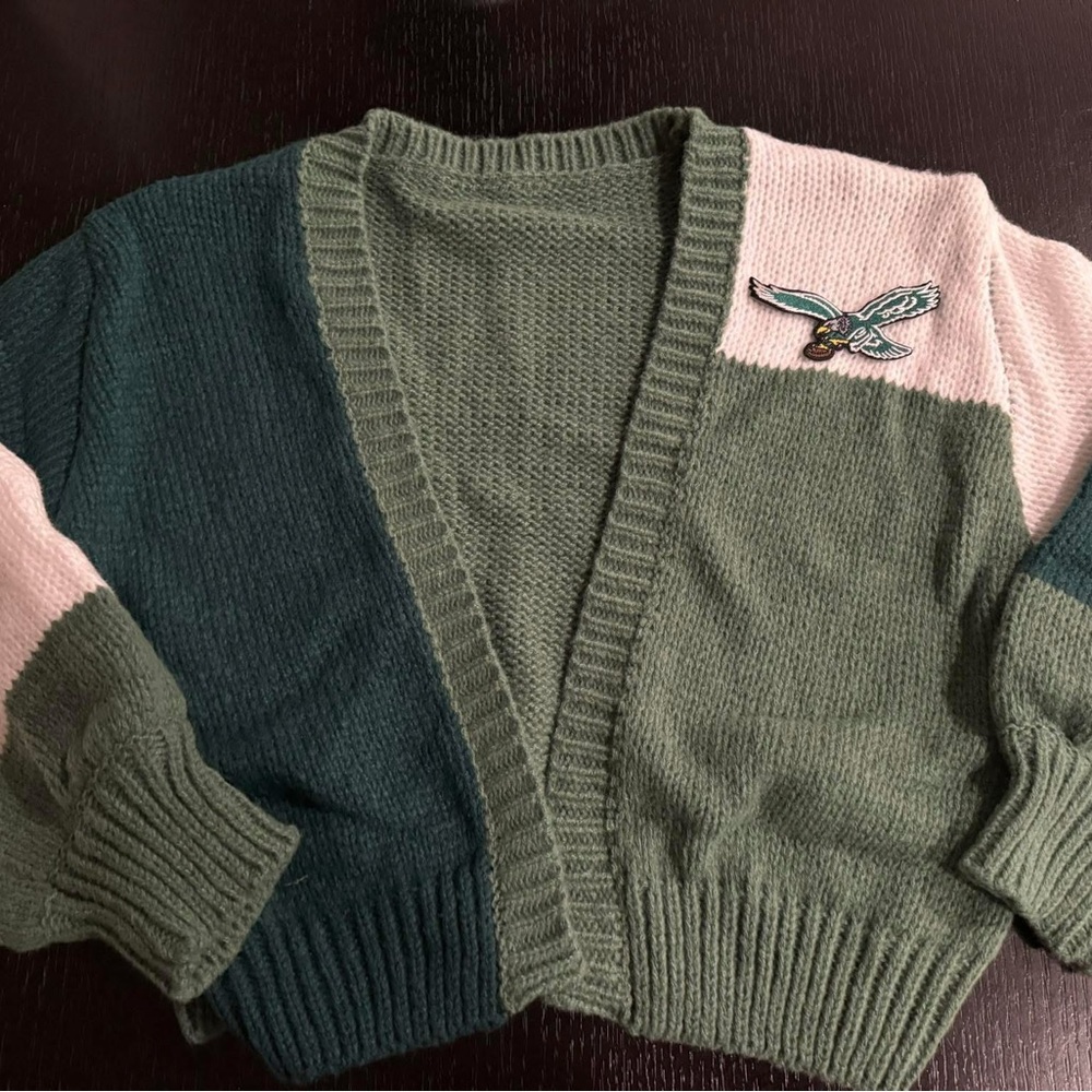 Cropped cardigan sweater with Eagles logo - Picture 3 of 3